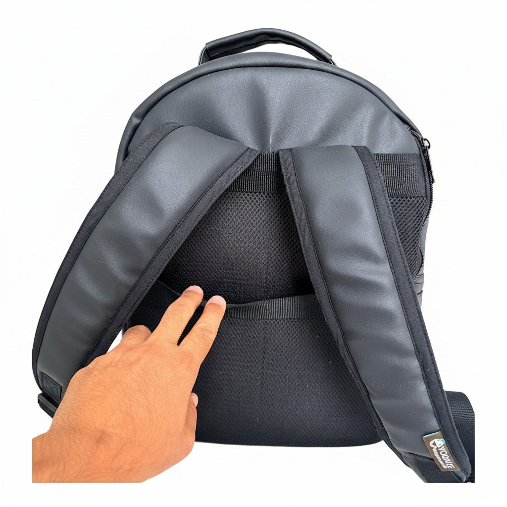 Strap to keep the bag on the carry on 