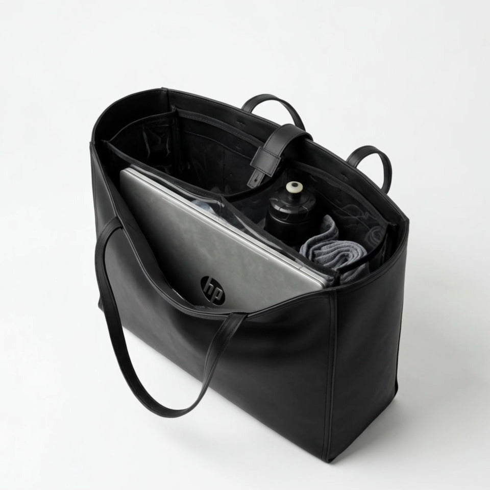 The YOUNfit Tote wet/dry partition with items separated